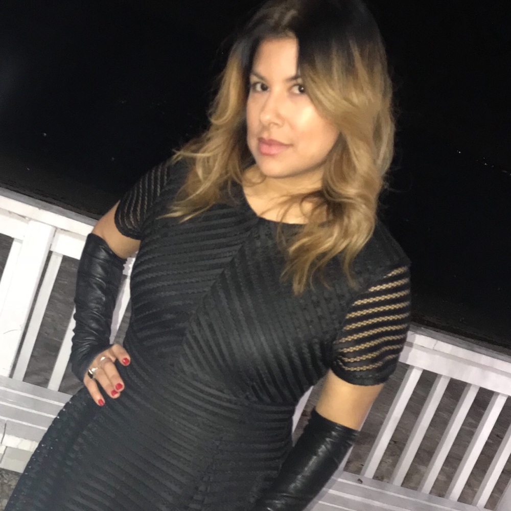 Meet your Posher, Gloria